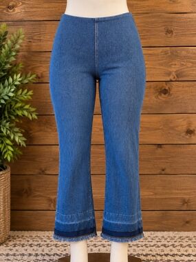 Lysse Medium Blue Cropped Flare Jeans with Frayed Hem